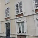 Appartement spacieux et lumineux Place Delille