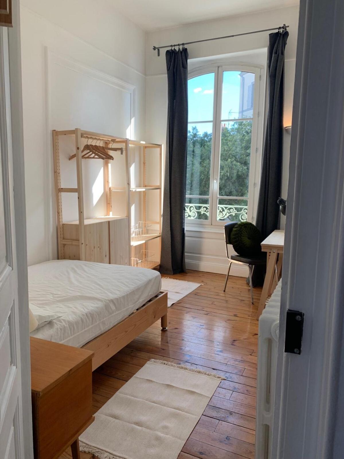 Spacieux Et Lumineux Place Delille Appartement *