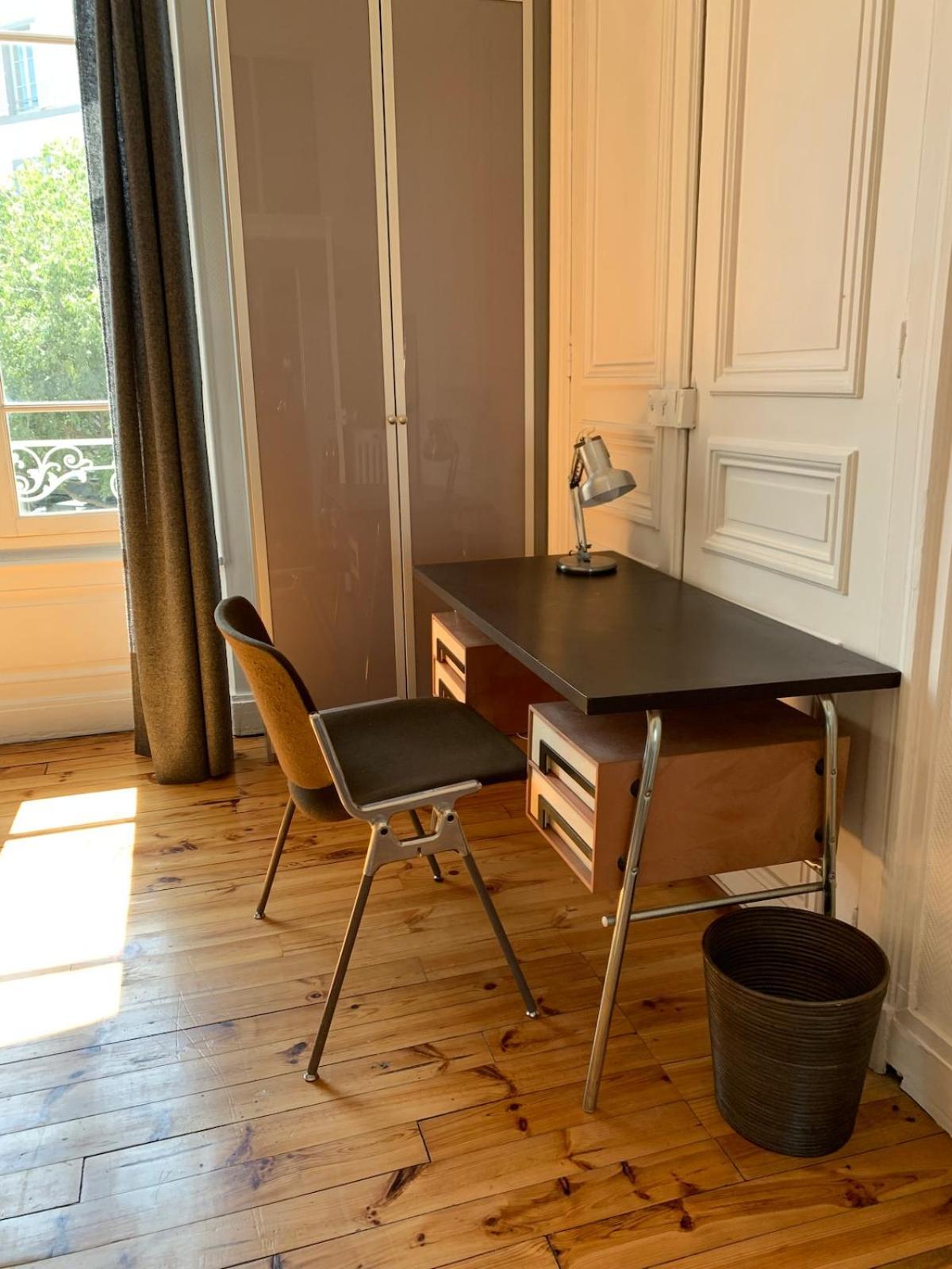 Appartement Spacieux Et Lumineux Place Delille *